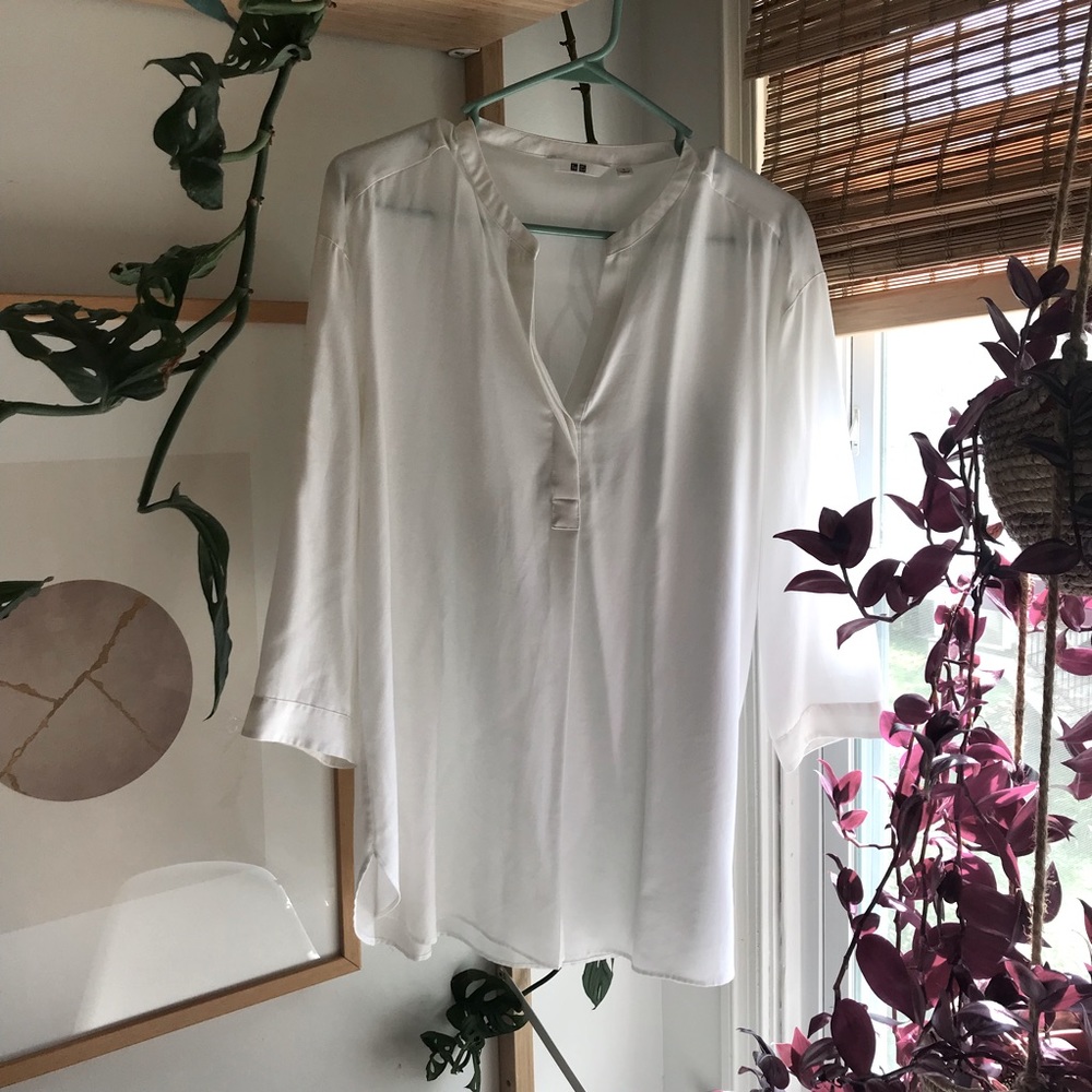 Flowy White Uniglo Tunic